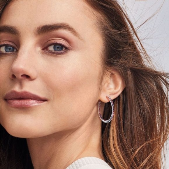 *AVON* Anew Platinum Firm & Sculpt Neck & Chest Cream Size 1.7 oz. - Picture 4 of 5